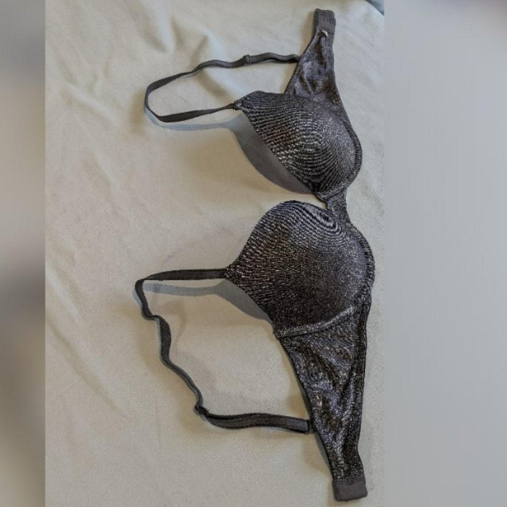 Victoria Secret 32D Wear Everywear Demi in Shimmering silver grey! EUC!